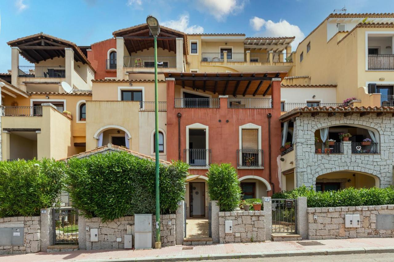 Casa Vacanze Raggio Di Luna วิลลัสซีมีอุส ภายนอก รูปภาพ
